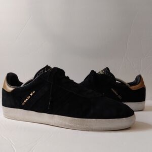 Adidas 350 Men's Sneaker, sz 11.5, Black on Blk Suede, gold accents, pre…